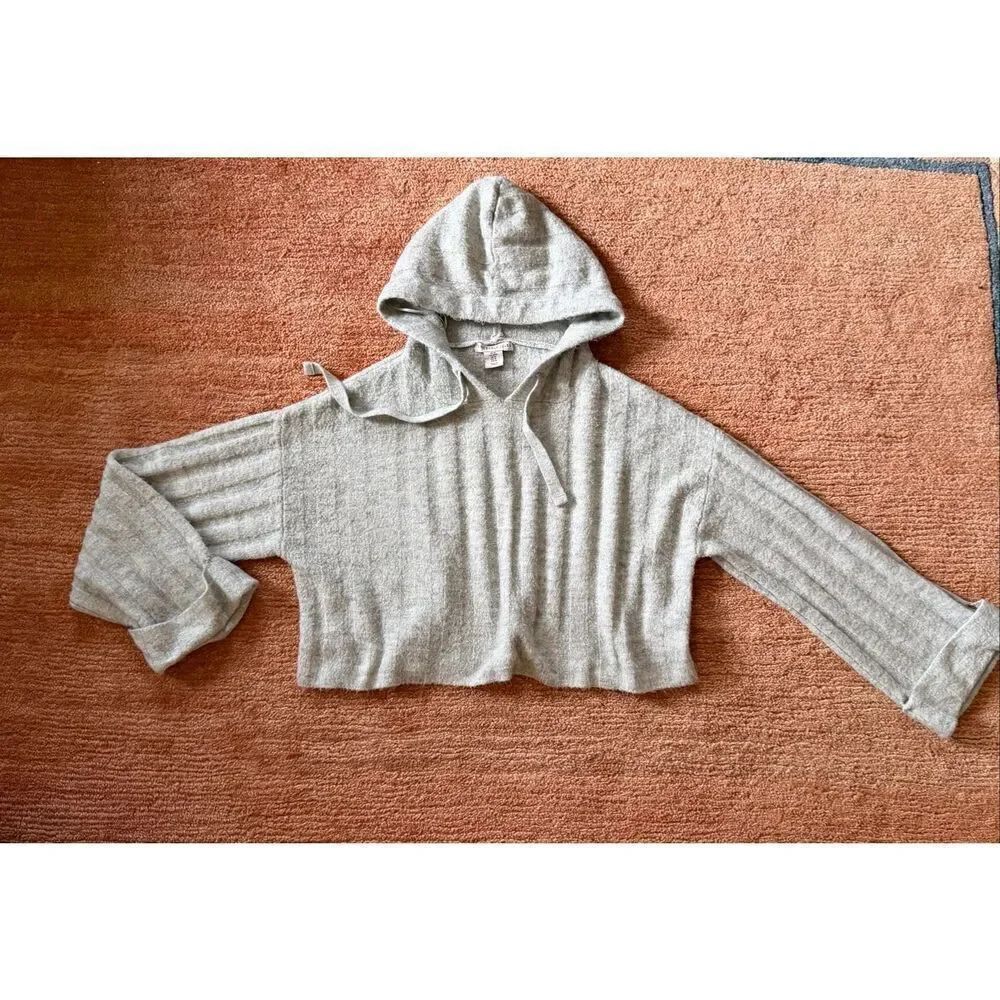 Sincerely Jules Grey Cropped Hoodie Soft Ribbed Knit Long Sleeve M